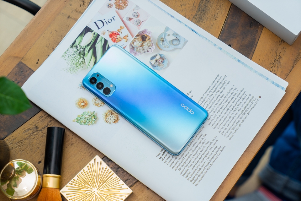 OPPO Reno4