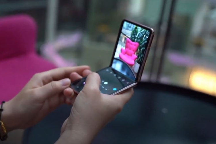 Trên tay Samsung Galaxy Z Flip 5G: Màu Đồng Huyền Bí đem đến sự khác biệt 10