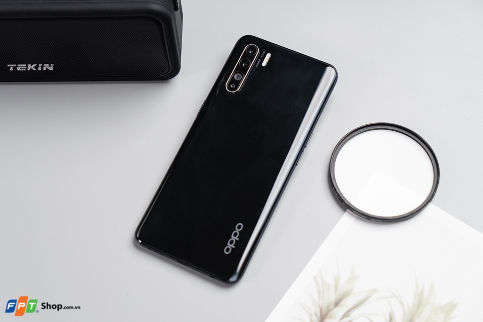 OPPO Reno3