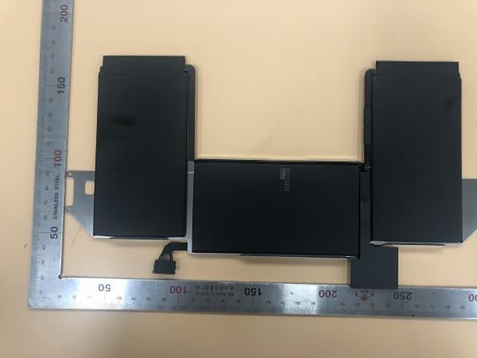 Pin MacBook Air 2020
