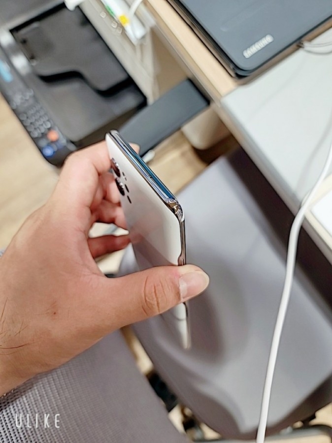 LG Q92 5G đi kèm chip Snapdragon 765G lộ ảnh thực tế trên tay người dùng