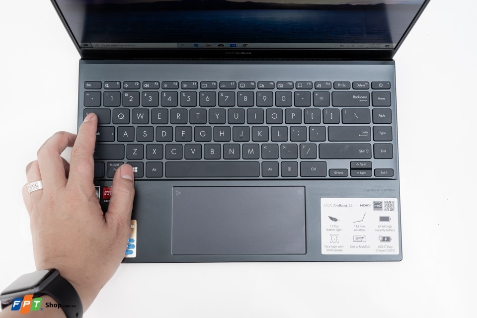 Trên tay Asus Zenbook 14 UM425IA