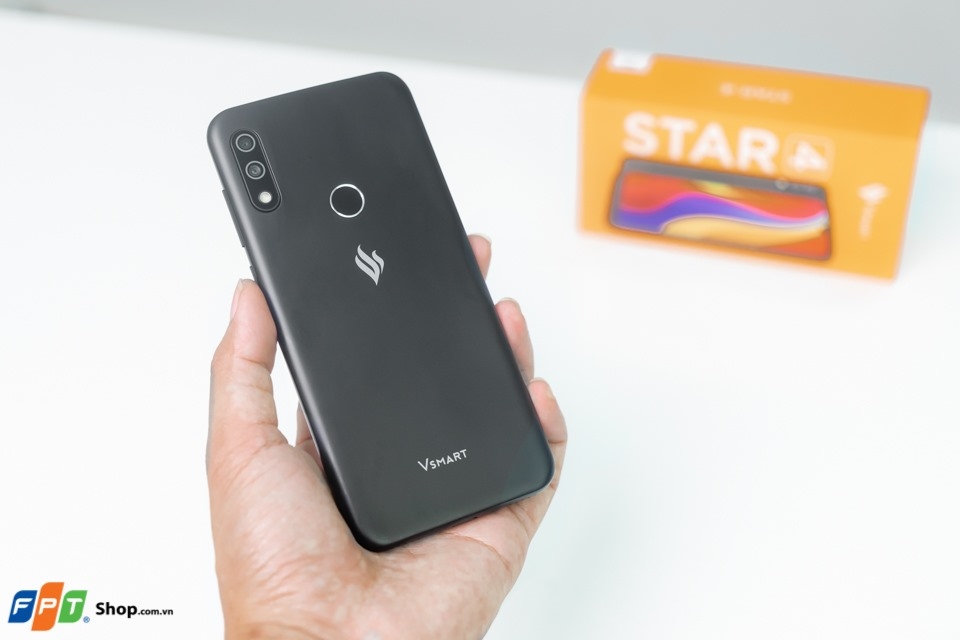 Trên tay Vsmart Star 4: Thiết kế đơn giản, nhỏ gọn, giá siêu rẻ