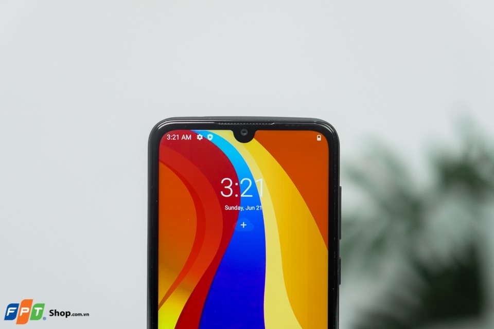 Trên tay Vsmart Star 4: Thiết kế đơn giản, nhỏ gọn, giá siêu rẻ