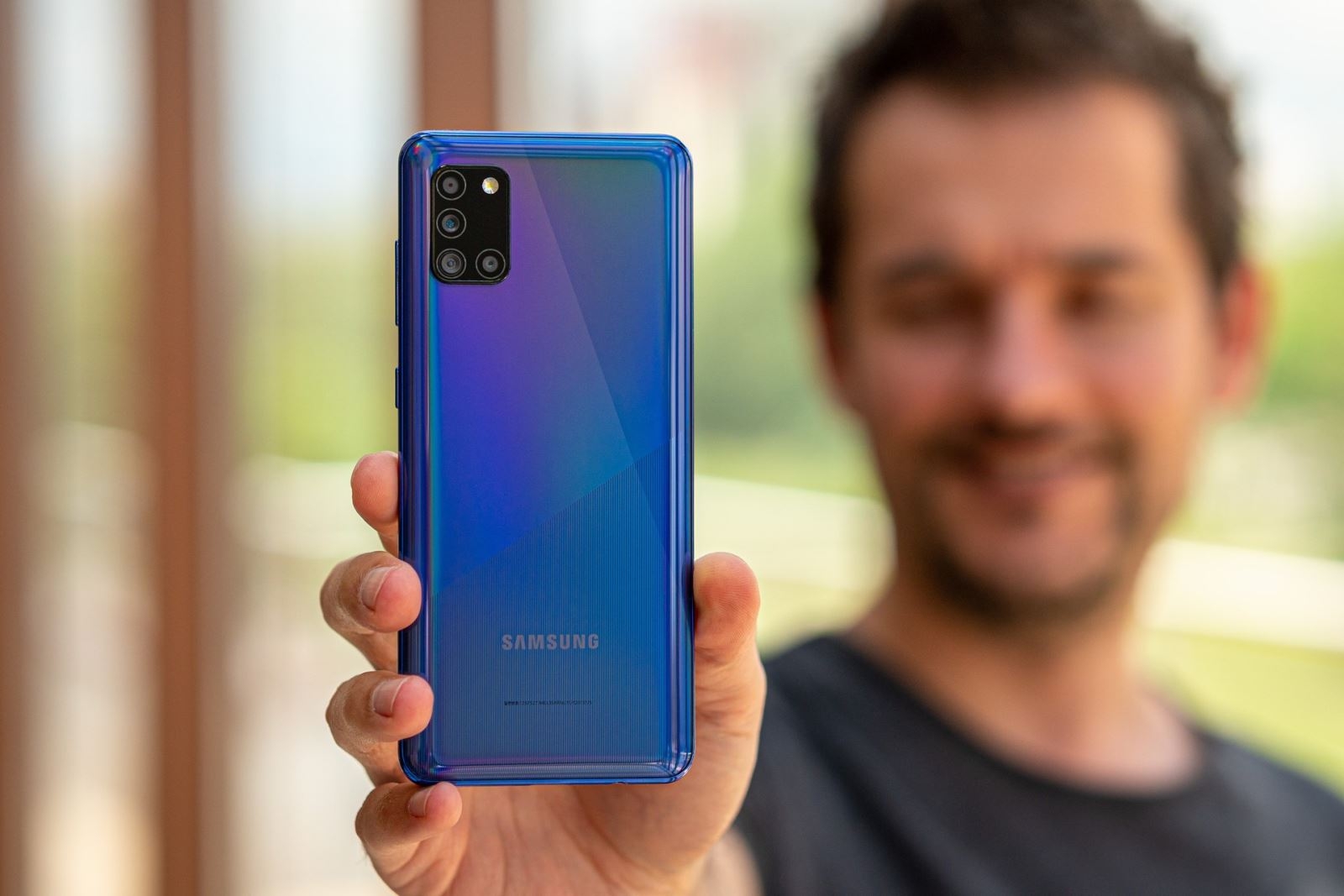 Đánh giá thiết kế Samsung Galaxy A31