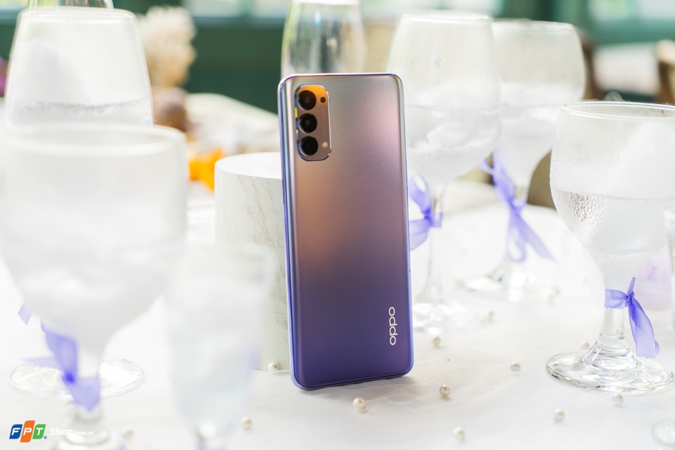 OPPO Reno4
