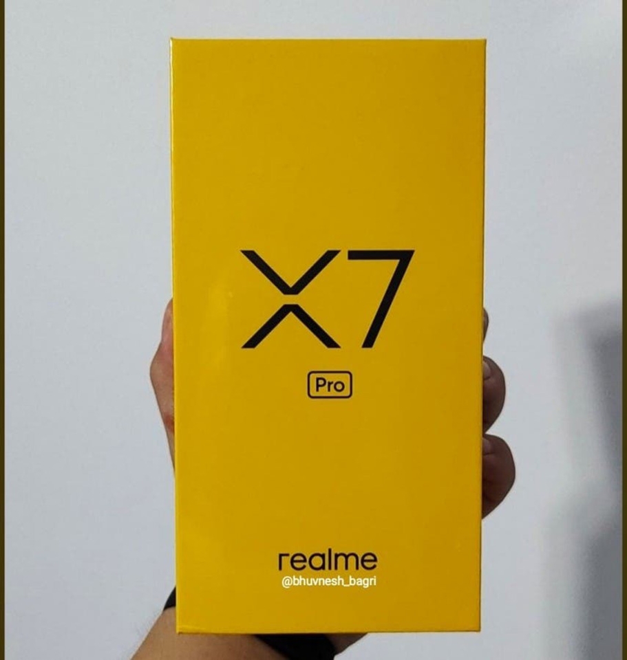 Hộp bán lẻ Realme X7 Pro (ảnh 1) Hộp bán lẻ Realme X7 Pro (ảnh 1)
