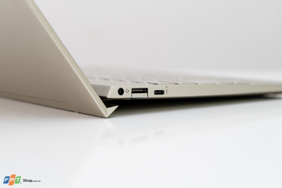 HP Envy 13-aq0026TU 5