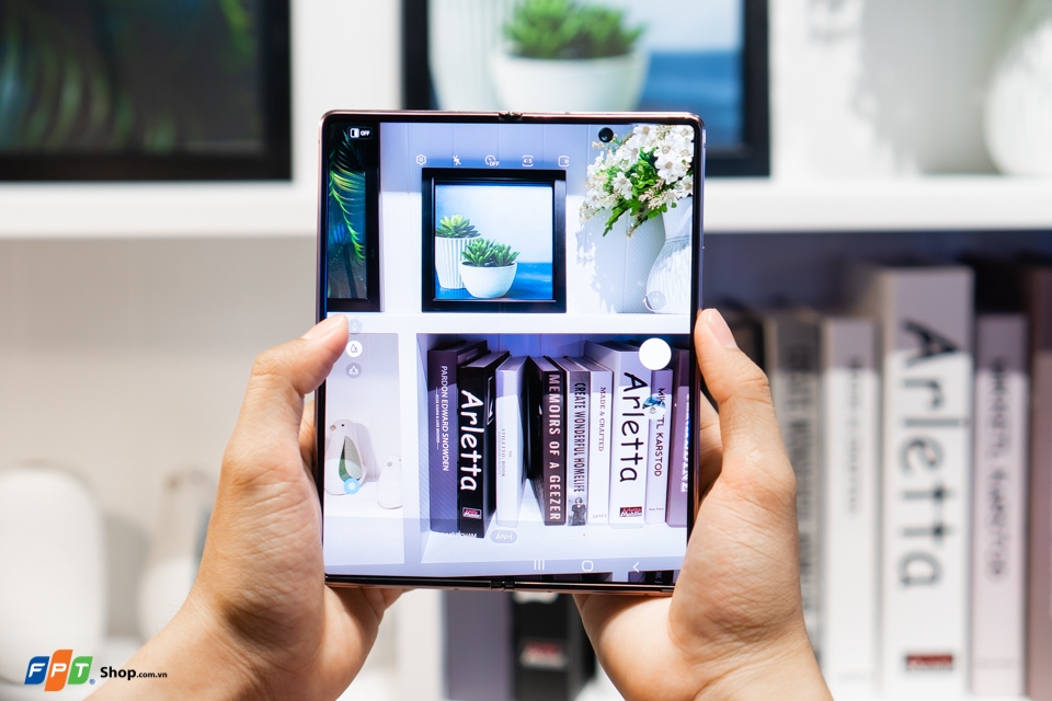 Samsung Galaxy Z Fold 2 5G