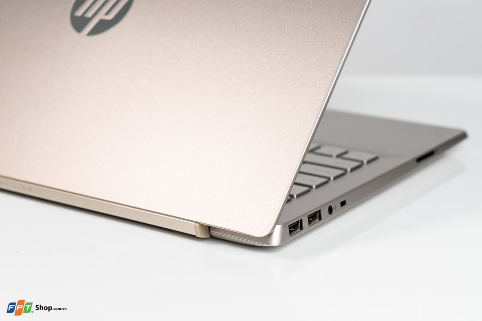 HP Pavilion 14-ce3018TU-6