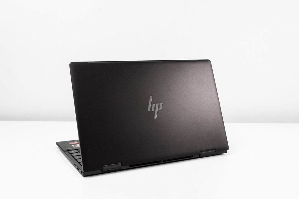 Trên tay laptop HP Envy x360 13 (2020)