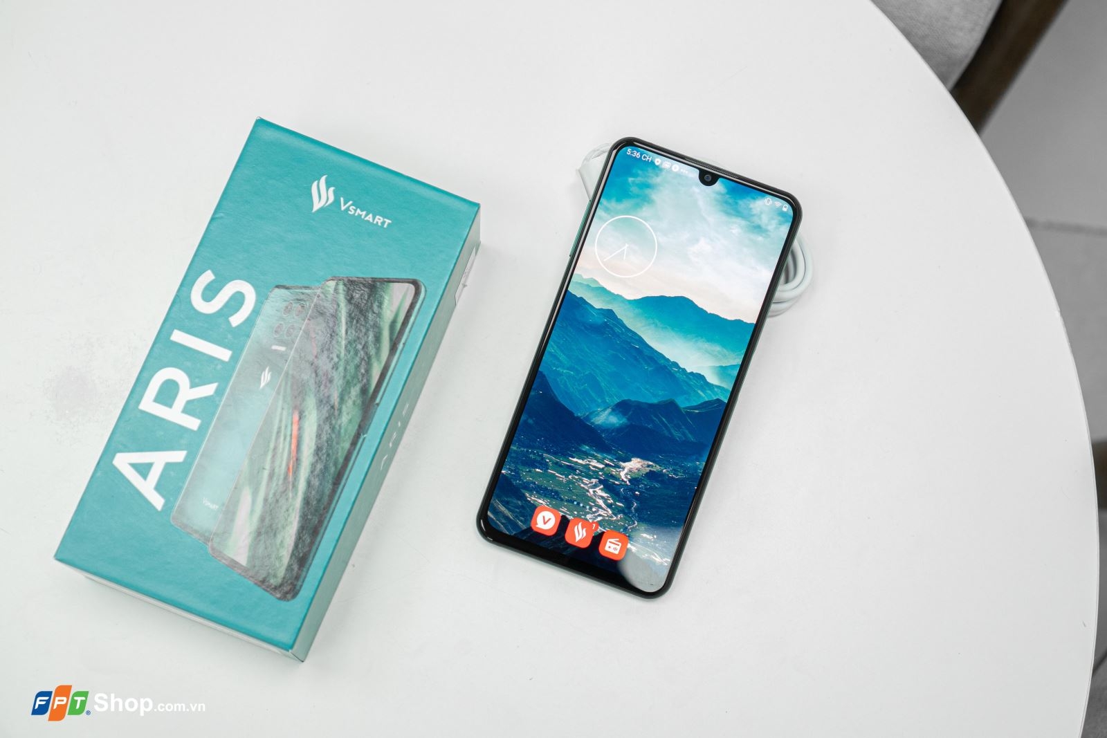 Không chỉ Aris Pro, Vsmart Aris cũng rất đáng để bạn chọn mua