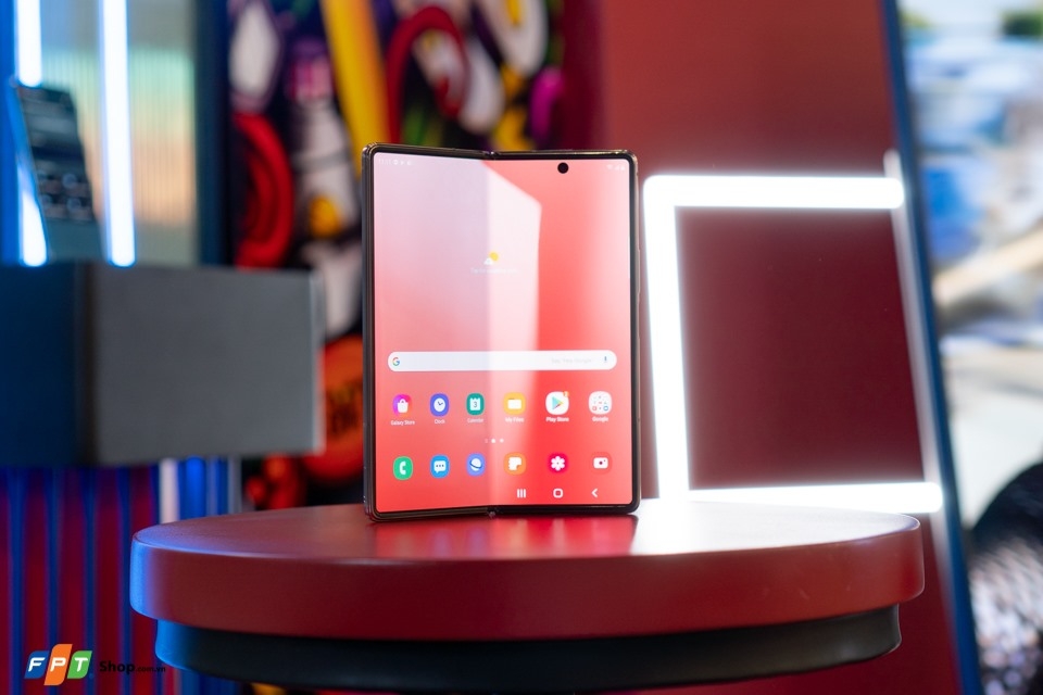Hết hàng quá nhanh trong đợt đầu, Samsung Galaxy Z Fold2 mở bán đợt 2 tại Việt Nam với số lượng có hạn 10