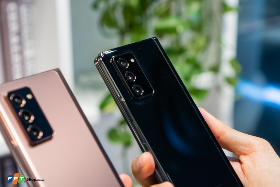 Hết hàng quá nhanh trong đợt đầu, Samsung Galaxy Z Fold2 mở bán đợt 2 tại Việt Nam với số lượng có hạn 12