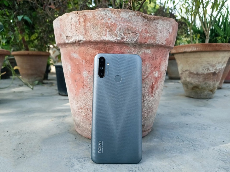 So sánh Realme Narzo 20A và Narzo 10A (ảnh 2) So sánh Realme Narzo 20A và Narzo 10A (ảnh 2)
