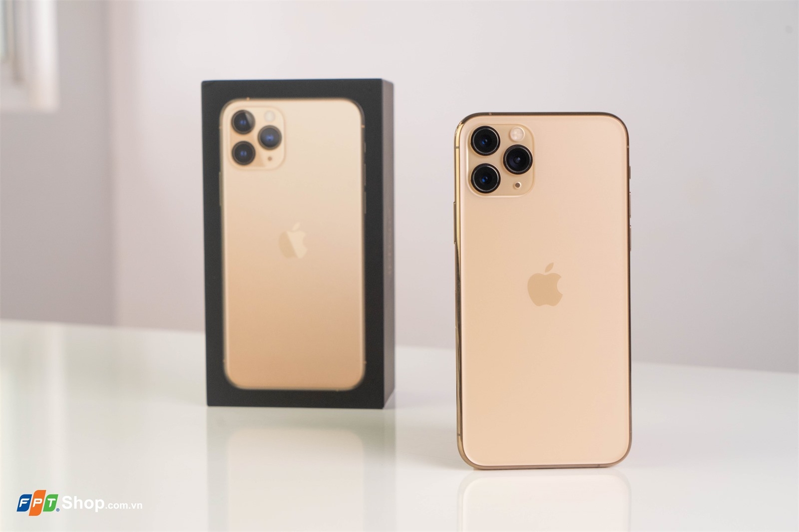 Loạt iPhone chính hãng giảm giá tại FPT Shop trước thềm iPhone 12 2