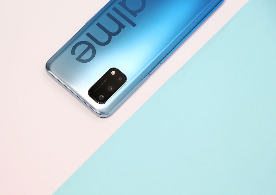 Realme Q2