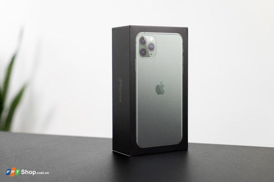 Tại sao iPhone chính hãng luôn có giá cao khi cập bến thị trường Việt Nam? 1