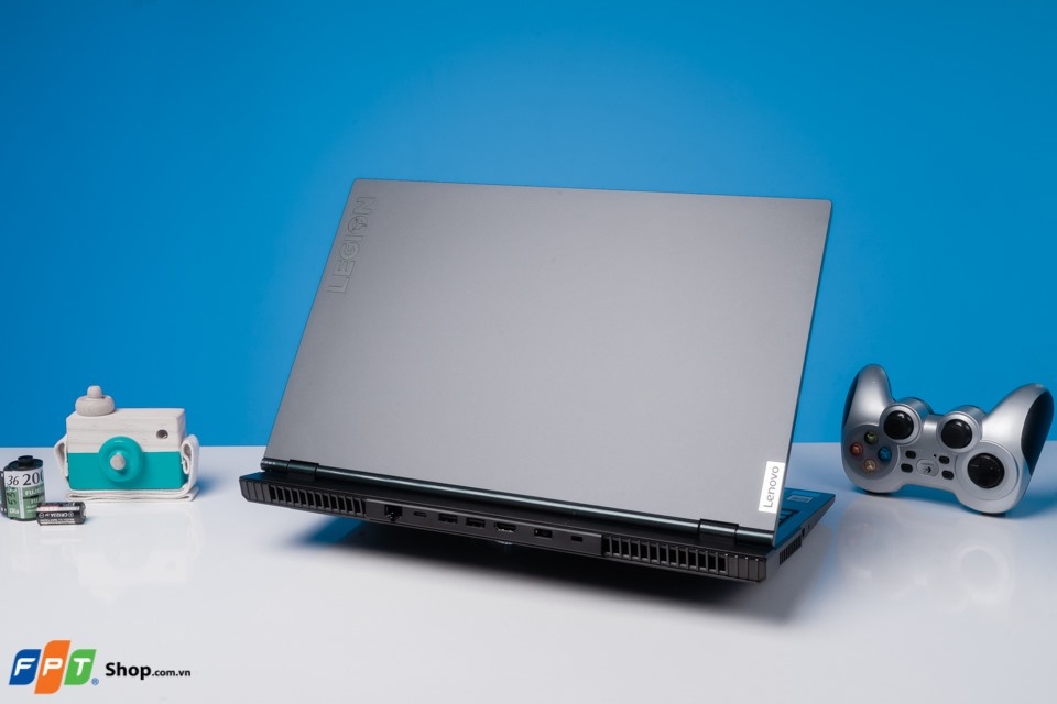 Điểm danh loạt laptop chơi game đang hạ giá hấp dẫn nhất FPT Shop hiện tại 7