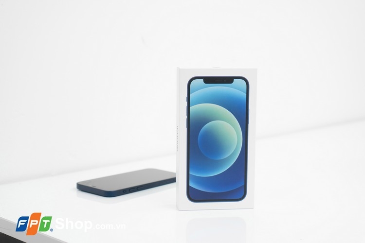 Apple iPhone 12