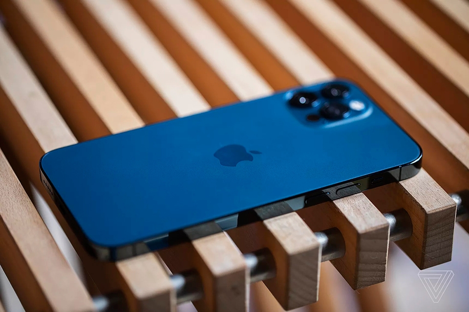 iPhone 12 Pro iPhone 12 Pro