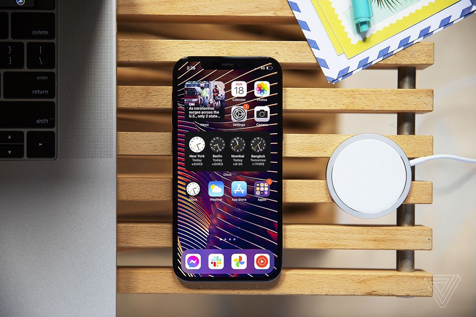 iPhone 12 Pro iPhone 12 Pro