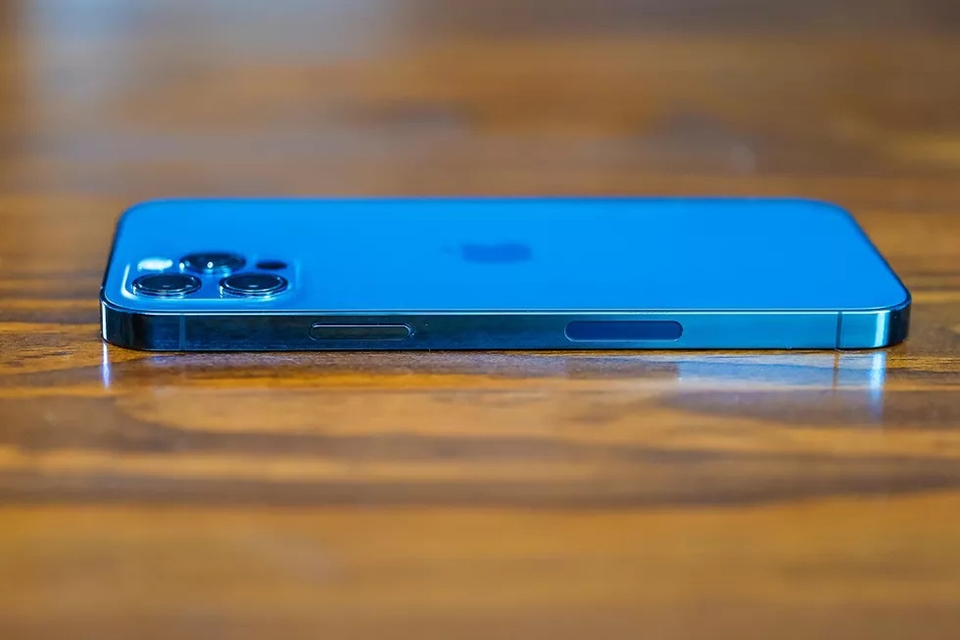 iPhone 12 Pro iPhone 12 Pro