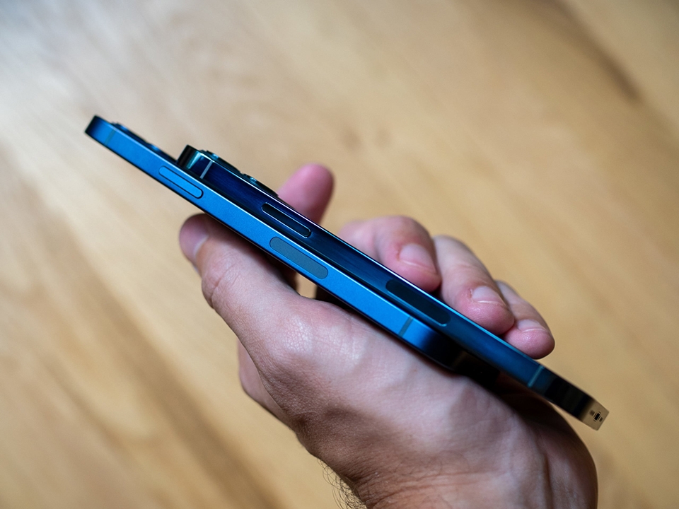 iPhone 12 vs iPhone 12 Pro