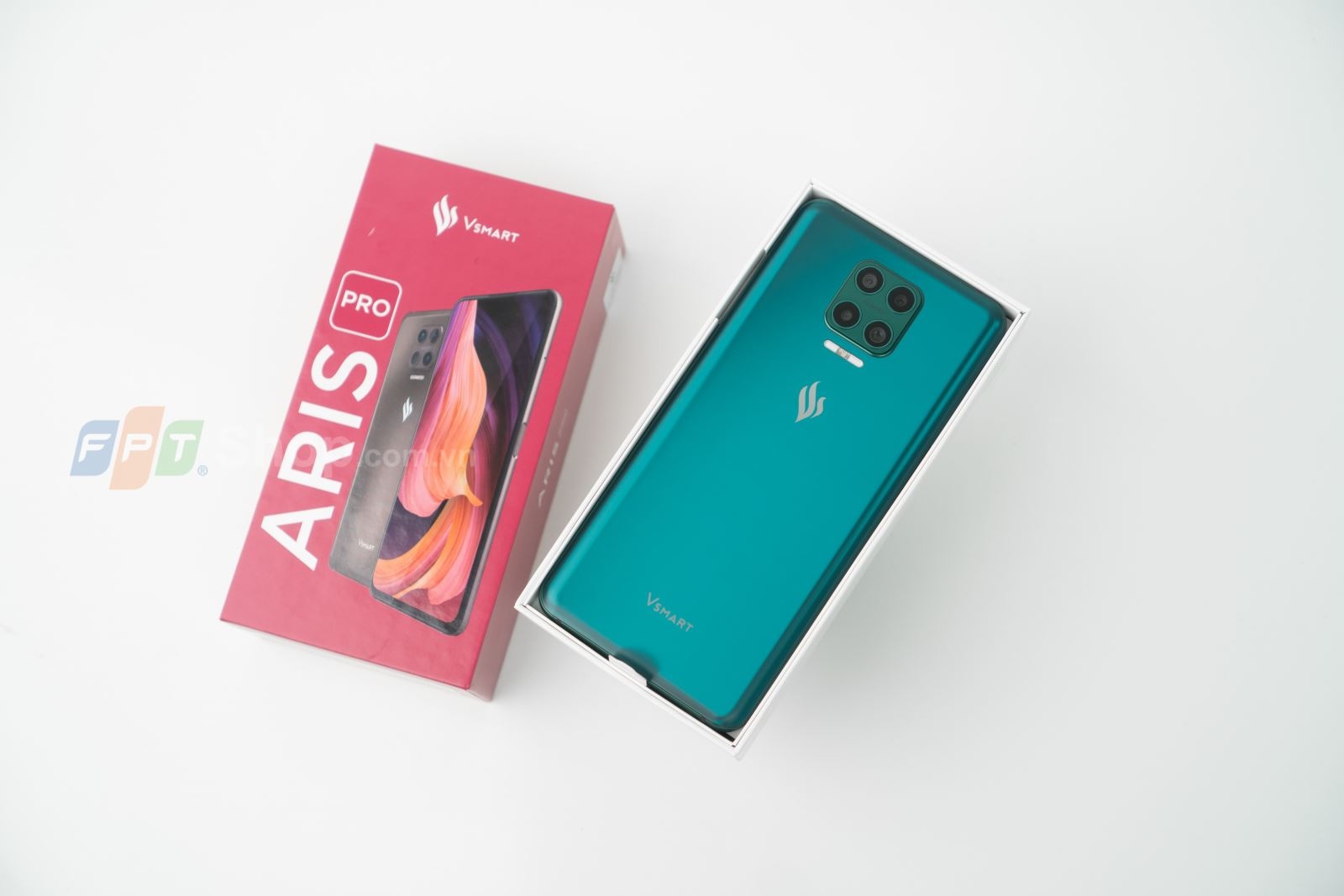 Trên tay Vsmart Aris Pro: Khi camera selfie hoàn toàn biến mất! 1