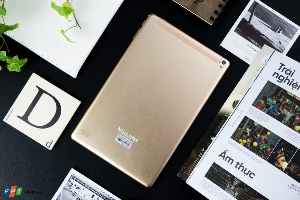 Trên tay Masstel Tab 10 Plus