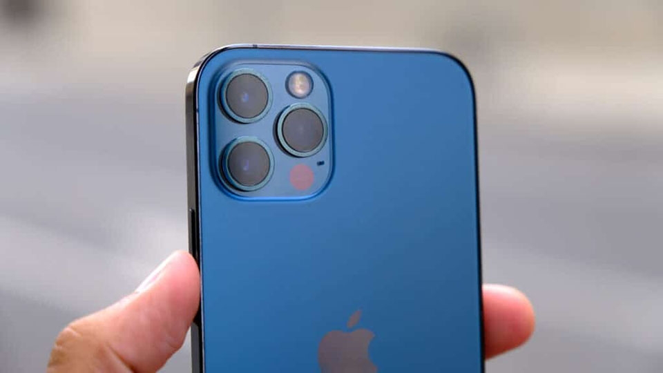 So sánh camera iPhone 12 Pro với Galaxy Note 20 Ultra và Pixel 5 (ảnh 2)