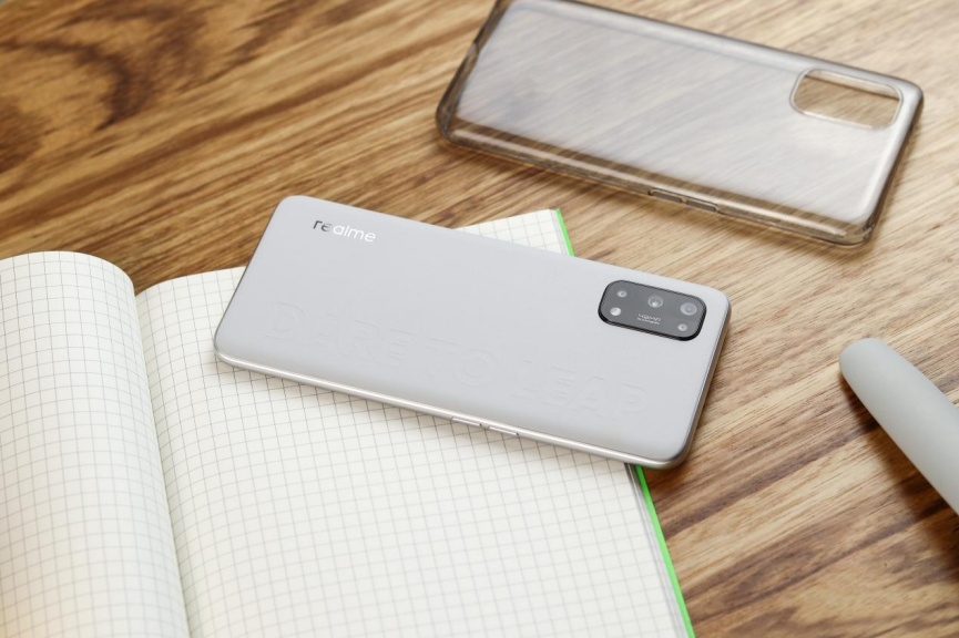 Trên tay Realme Q2 Pro Trên tay Realme Q2 Pro