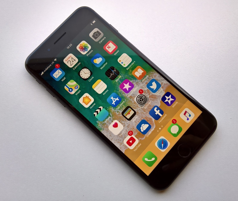 So sánh iPhone 12 mini và iPhone 8 (ảnh 3)
