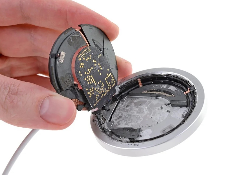 Thông tin Apple MagSafe (ảnh 4) Thông tin Apple MagSafe (ảnh 4)