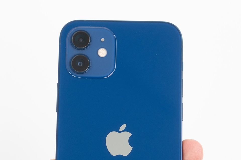 Camera iPhone 12 chỉ có thể được sửa bởi kỹ thuật viên Apple