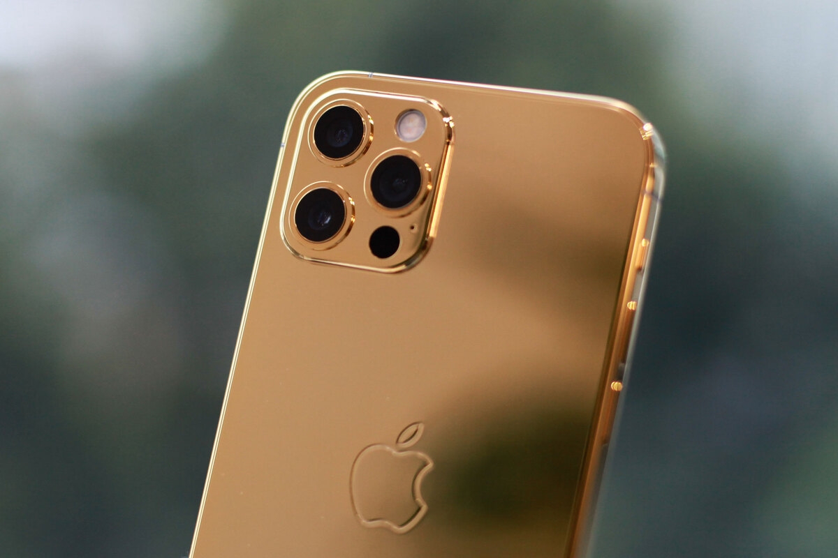 Chiêm ngưỡng iPhone 12 Pro mạ vàng cực độc tại Việt Nam