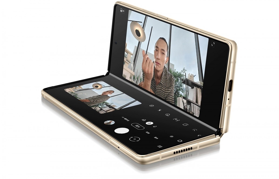 Samsung W21 5G ra mắt (ảnh 2)