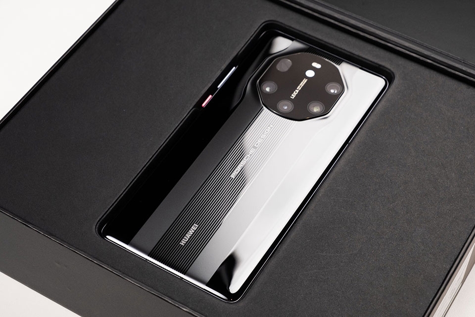 Mate 40 RS Porsche Design