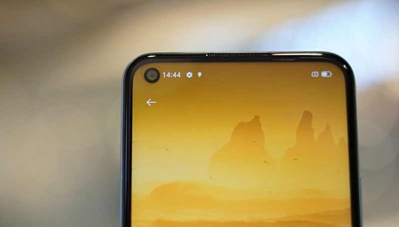 Nốt ruồi góc Realme C17