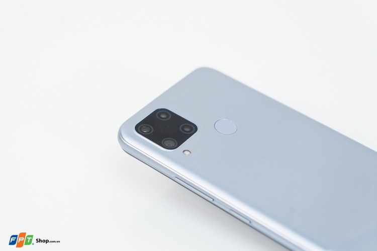 Mở hộp Realme C15