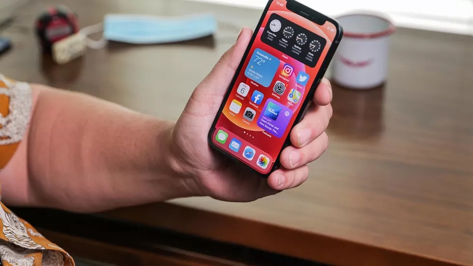 iPhone 12 mini