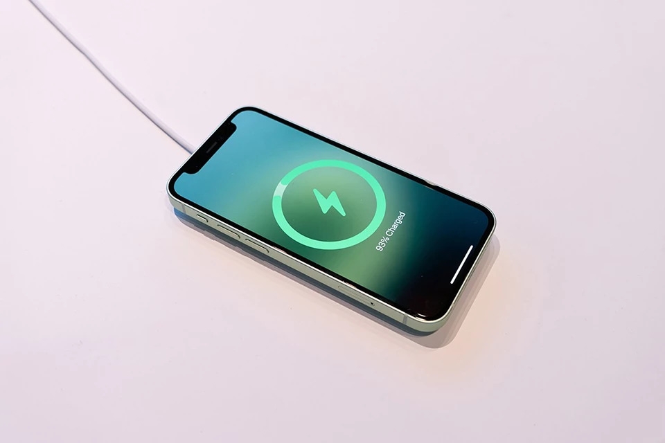 thời lượng sử dụng pin iPhone 12 mini