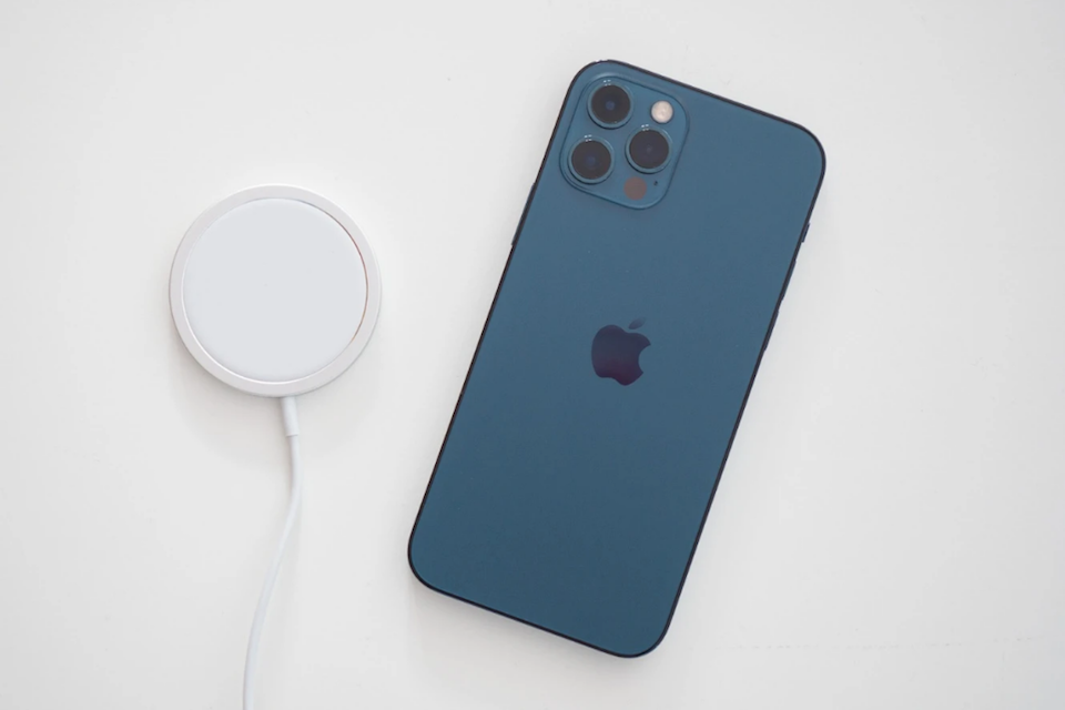 iPhone 12