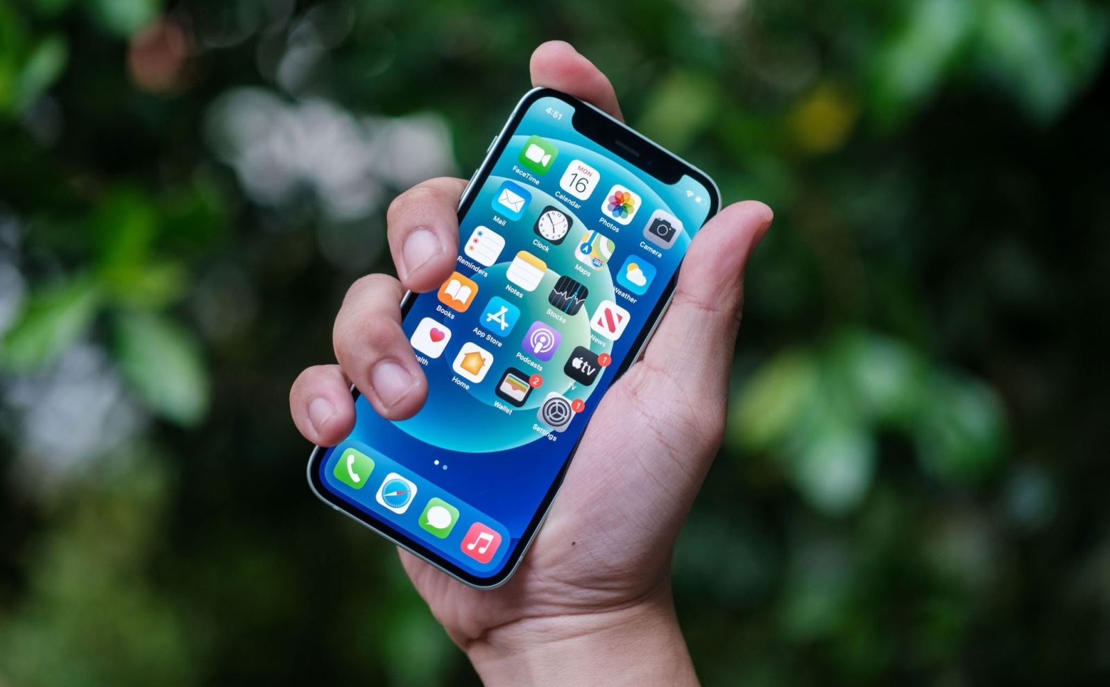 thiết kế iPhone 12 mini