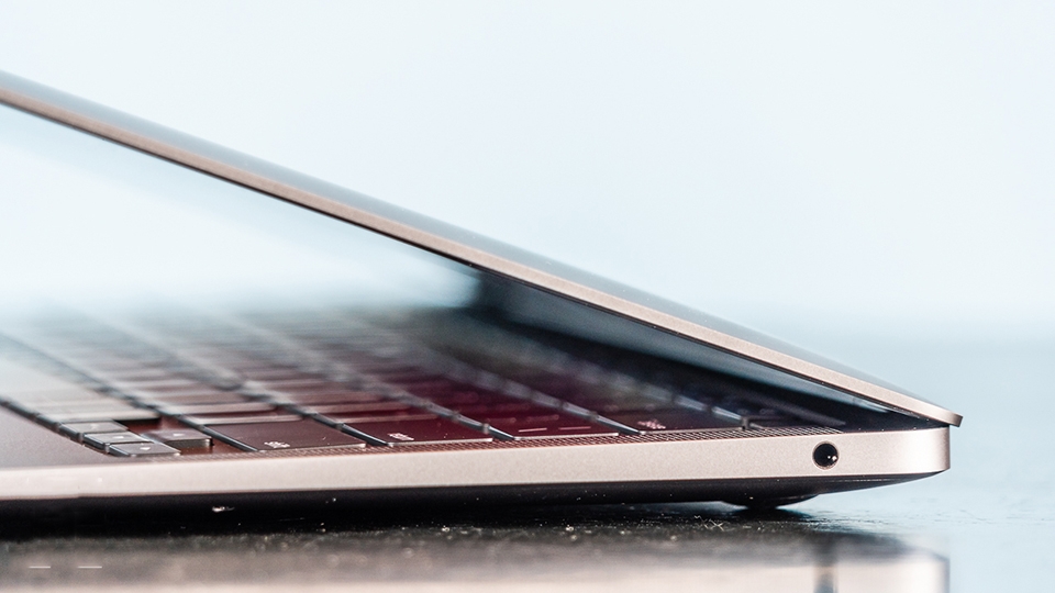 MacBook Air mới