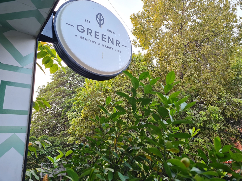 Camera iPhone 12 vs Samsung Galaxy S20 FE Camera iPhone 12 vs Samsung Galaxy S20 FE