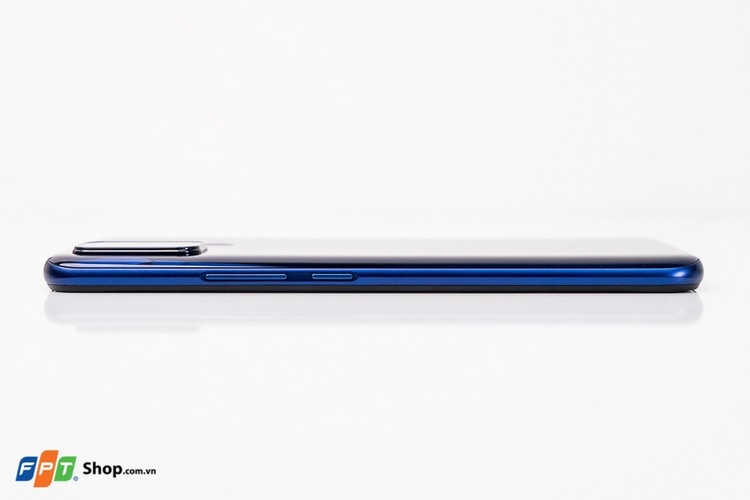 Thiết kế cạnh viền Realme C17