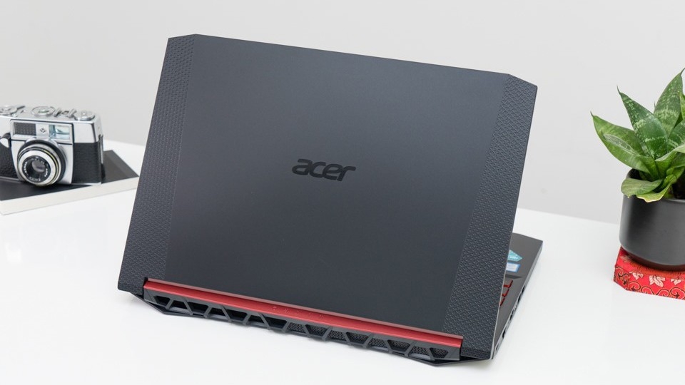 Acer Nitro 5 AN515