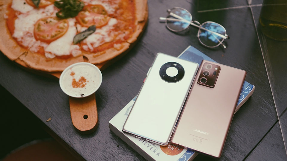 Samsung Galaxy Note 20 Ultra vs Huawei Mate 40 Pro
