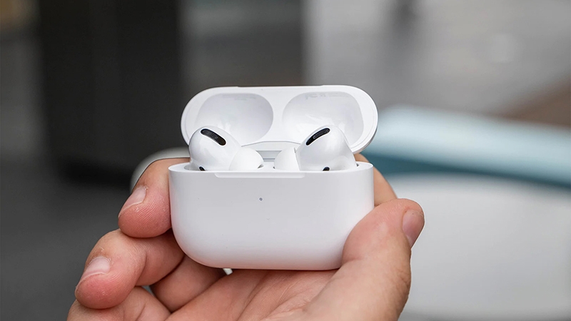 Ngoài thiết kế, đâu là điểm khác biệt giữa AirPods Max và AirPods Pro? 6